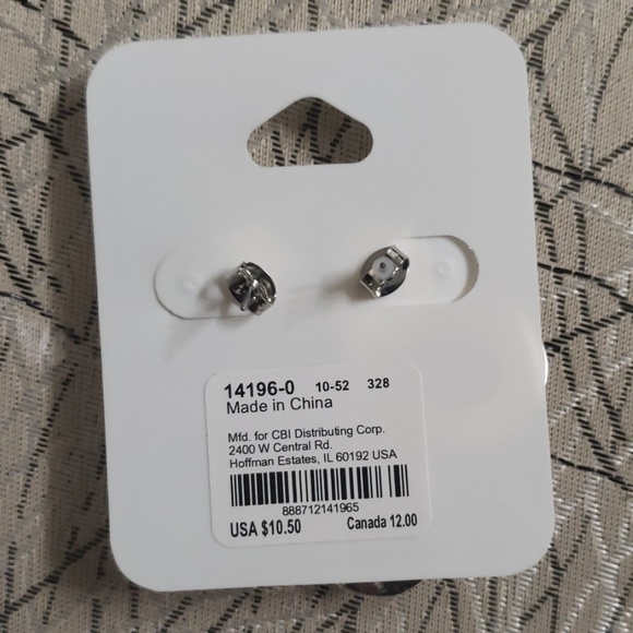 Earring - Picture 3 of 3